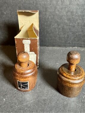 Two Knobler Japanese Natural Wood Butter Stamp Molds  [Item 0336]